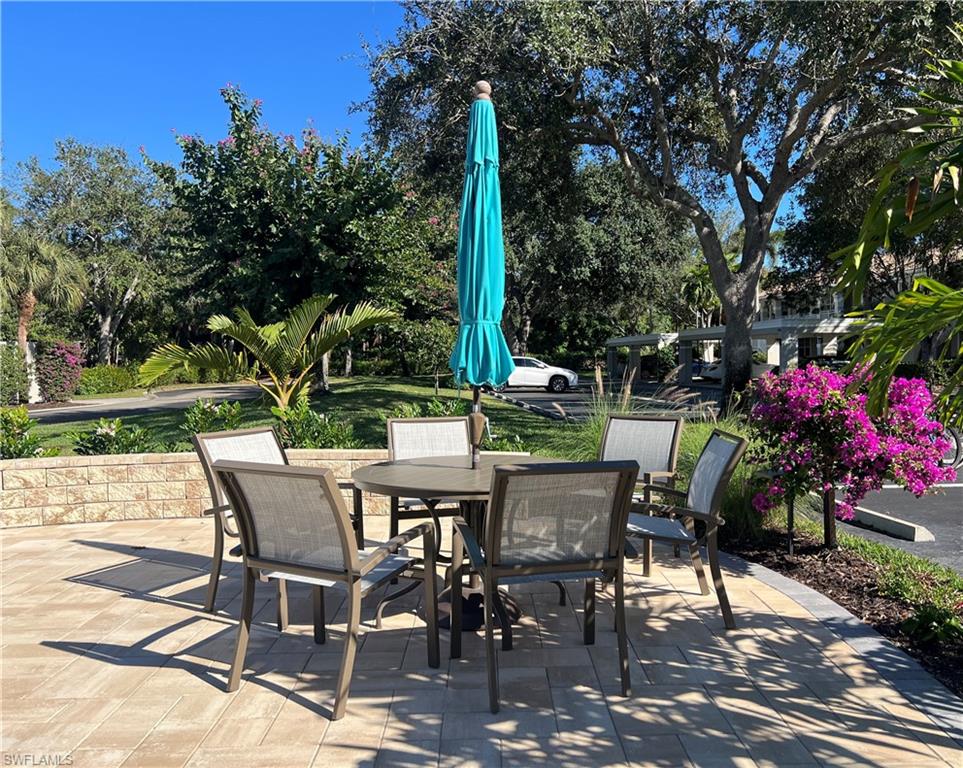 View of patio / terrace with outdoor dining space