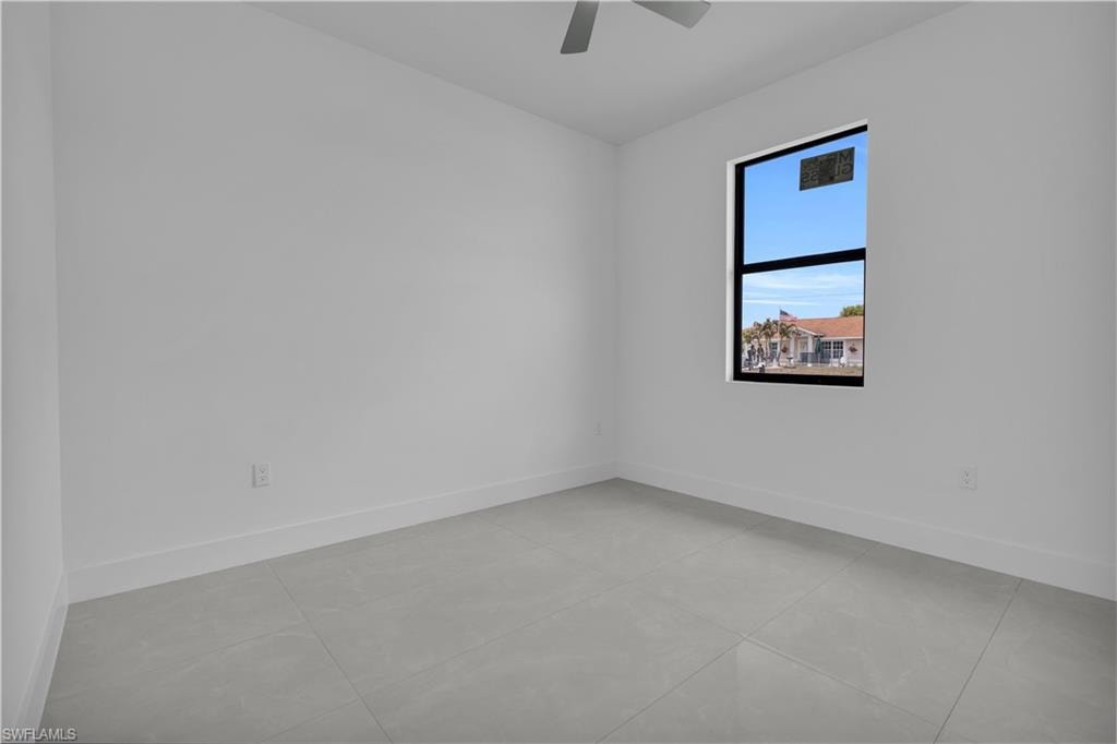 913 Mildred AVE S photo 11