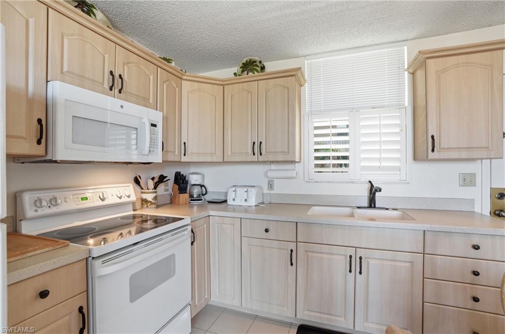 5500 Bonita Beach RD 304 photo 23