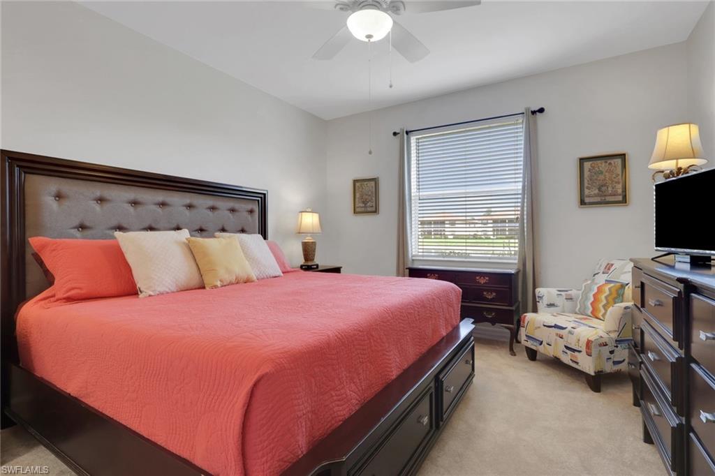 Wake up to peaceful lake view