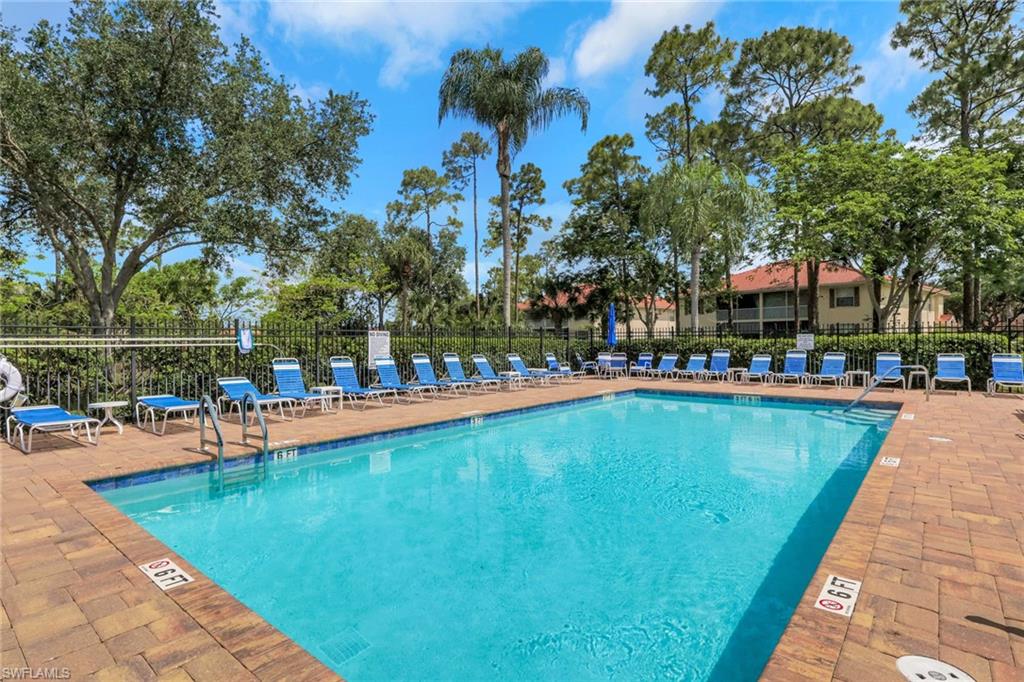 320 Robin Hood CIR 101 photo 30