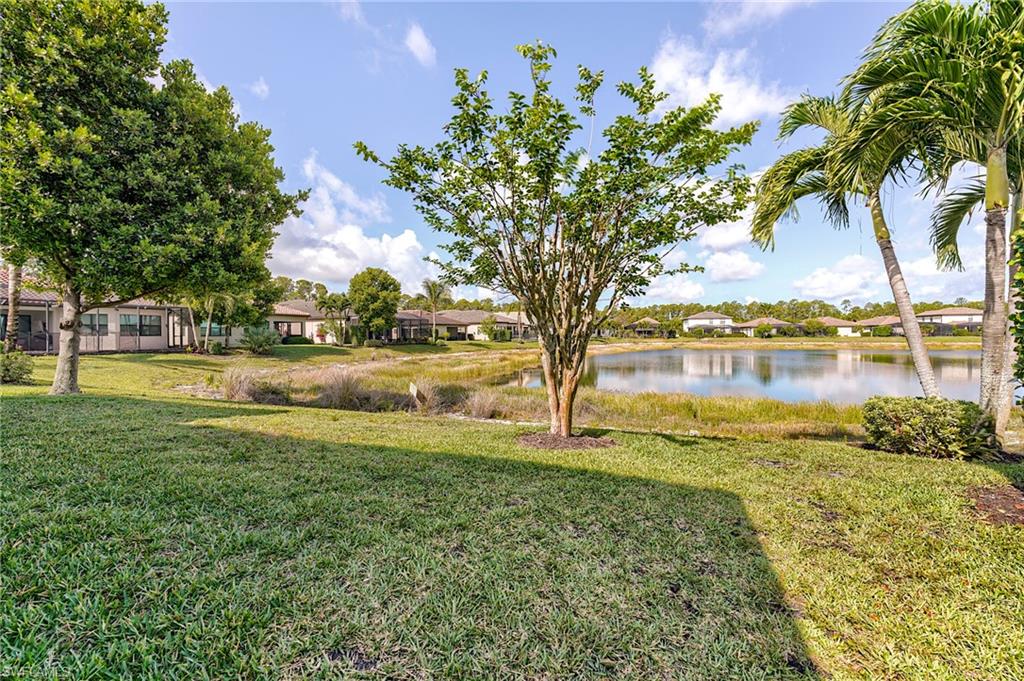 9335 Woodhurst DR photo 32