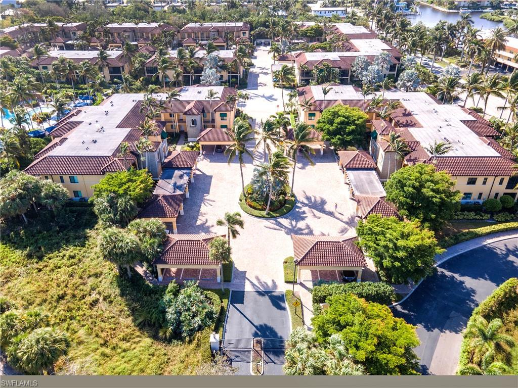 Entrance to Naples Bay Resort Cottages