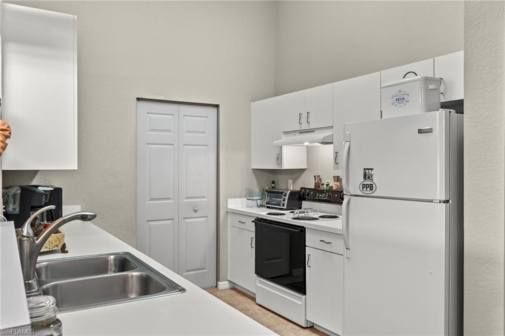 27083 Matheson AVE 208 photo 7