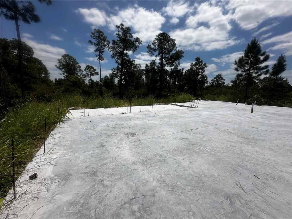 Concrete slab foundation with rebar elements