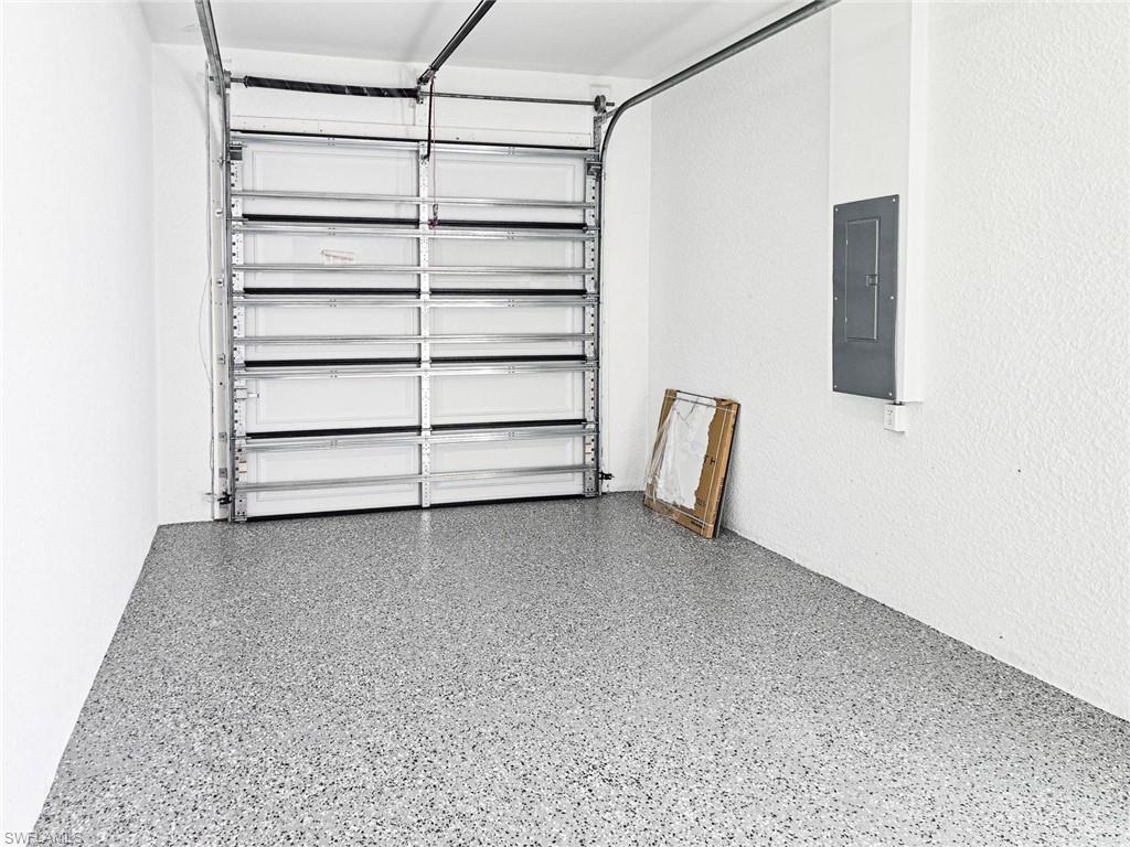 1411 Moore AVE photo 42