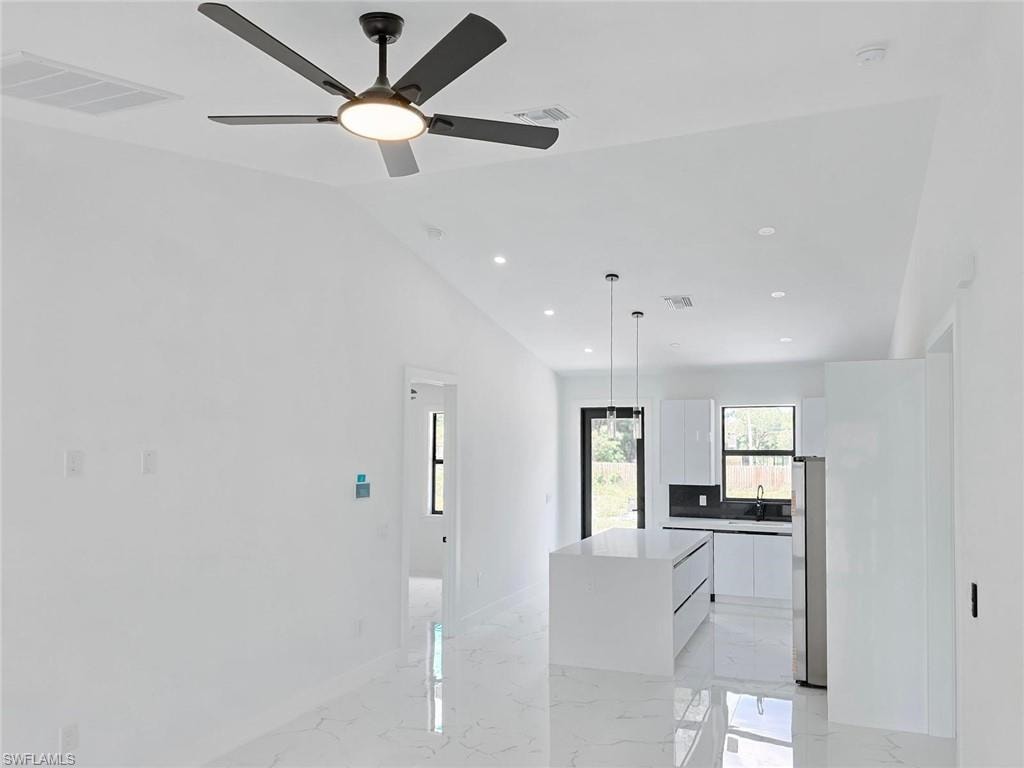 1411 Moore AVE photo 12