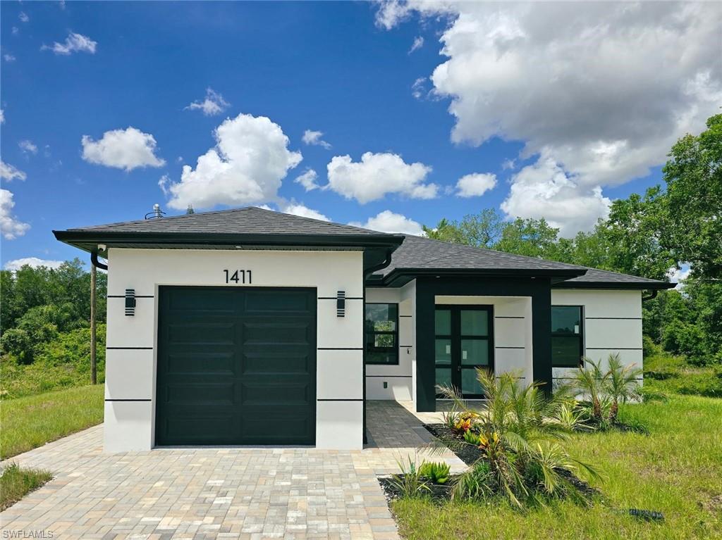 1411 Moore AVE