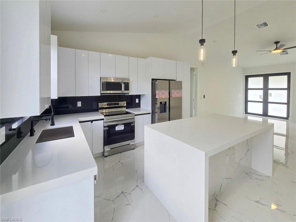 1411 Moore AVE photo 14