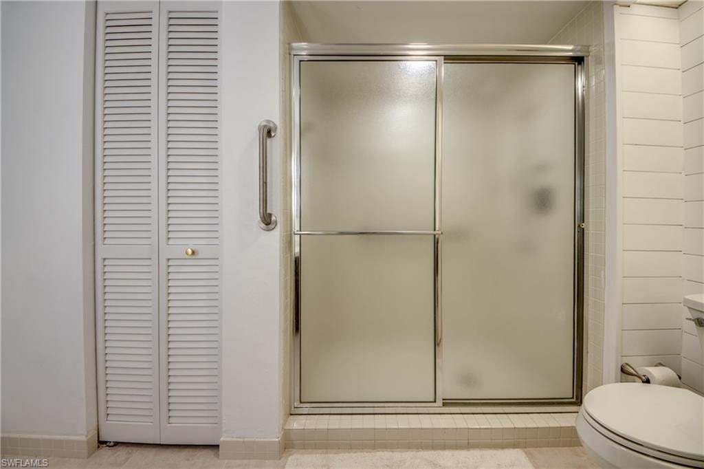 5260 S Landings DR 407 photo 23