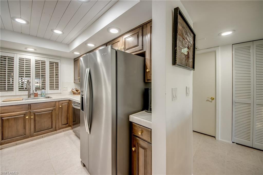 5260 S Landings DR 407 photo 8