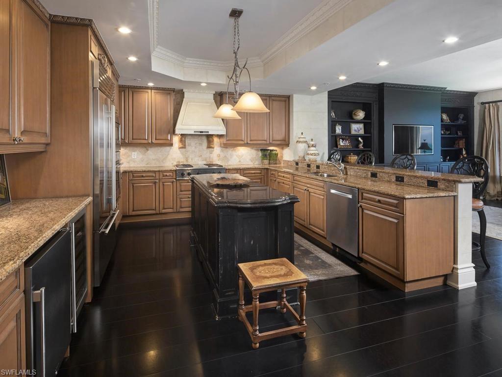970 Cape Marco DR 1506 photo 11