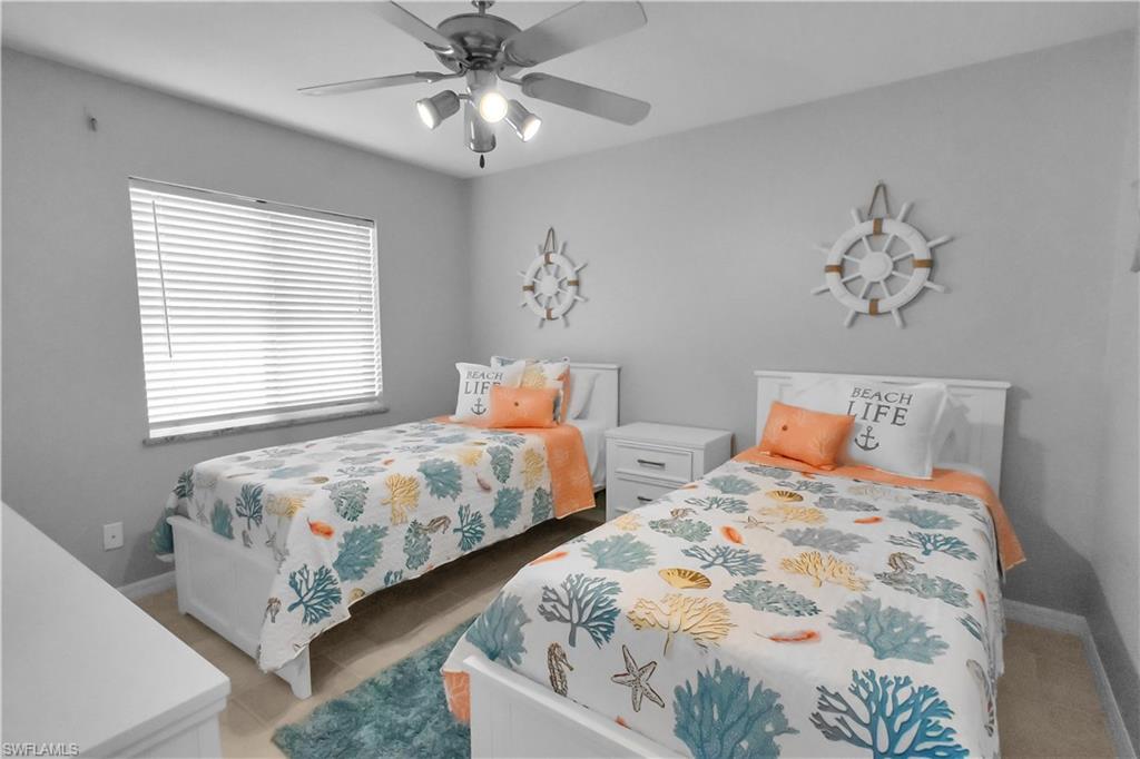 Guets Bedroom w/ Twin Beds