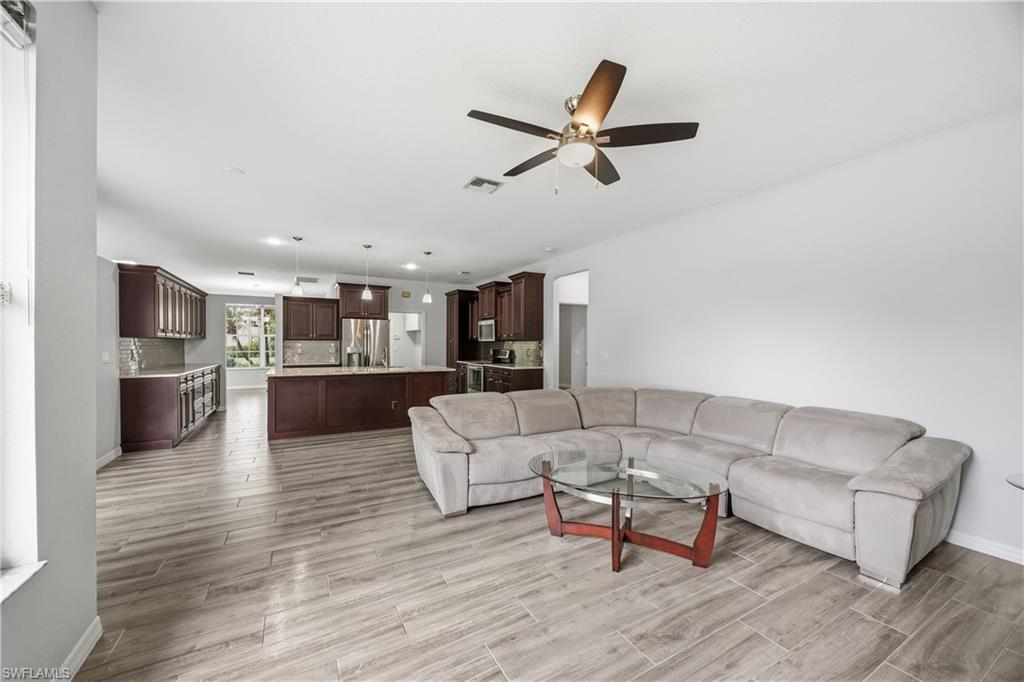 12781 Meadow Pine LN photo 9