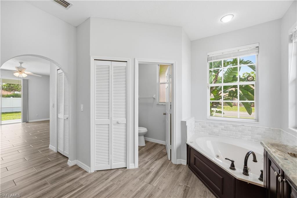 12781 Meadow Pine LN photo 19