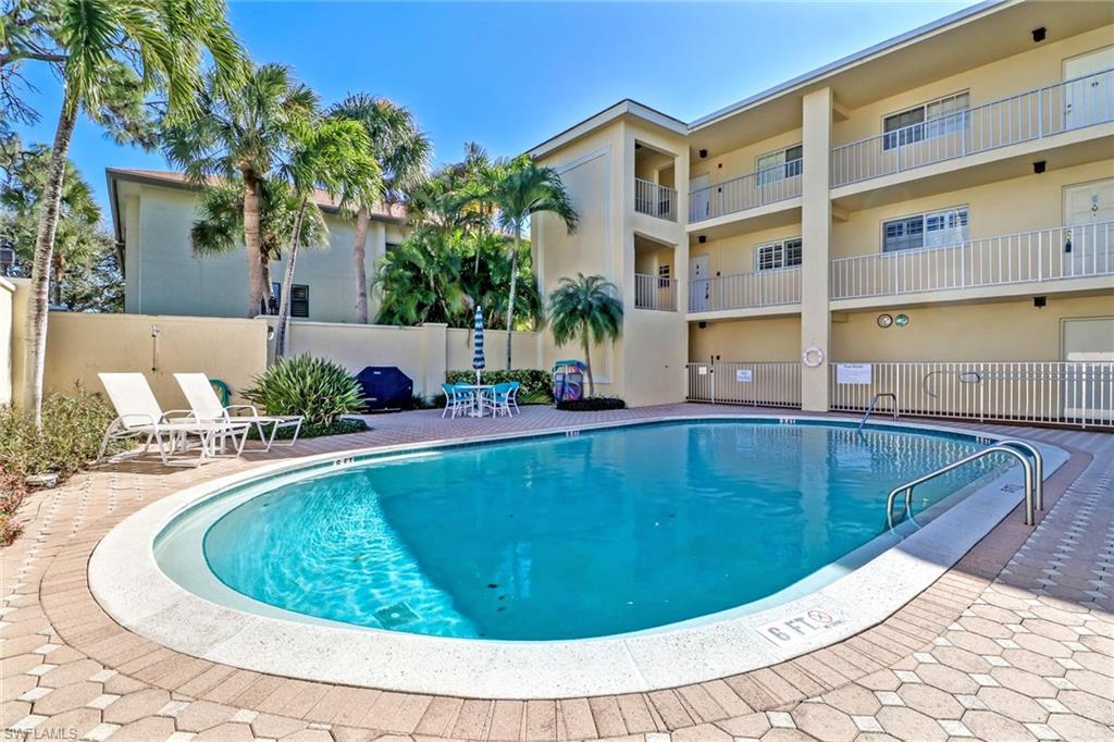 POOL COURTYARD