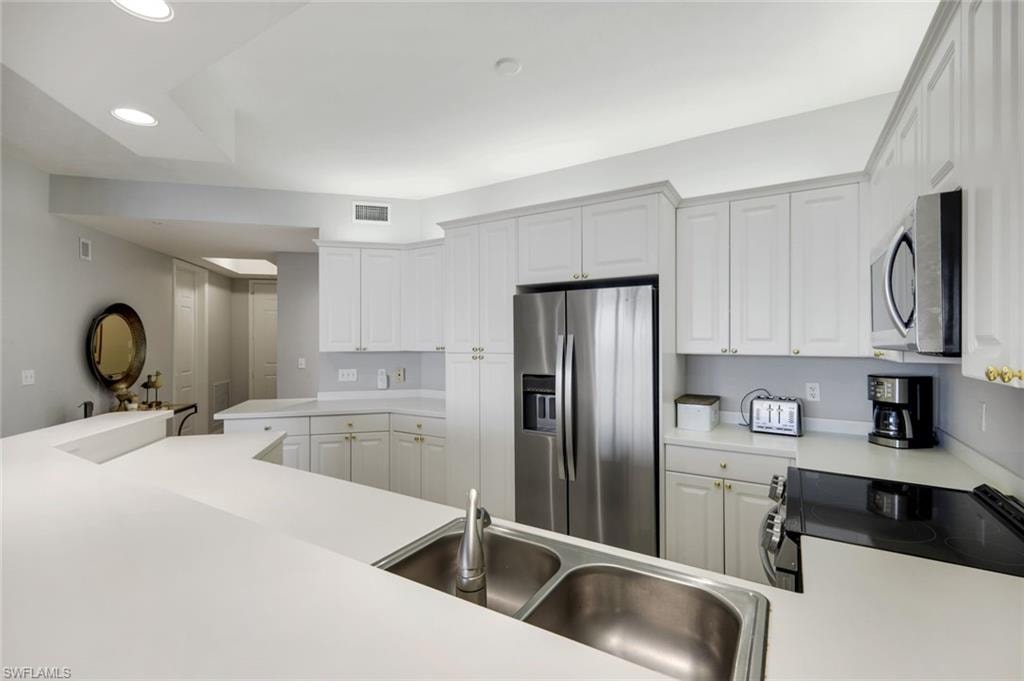 410 Flagship DR 605 photo 12