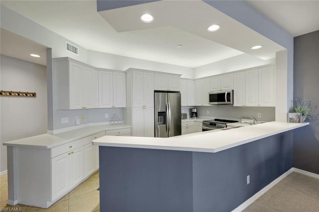 410 Flagship DR 605 photo 8