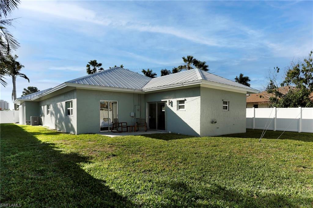 10842 Vanderbilt DR photo 23