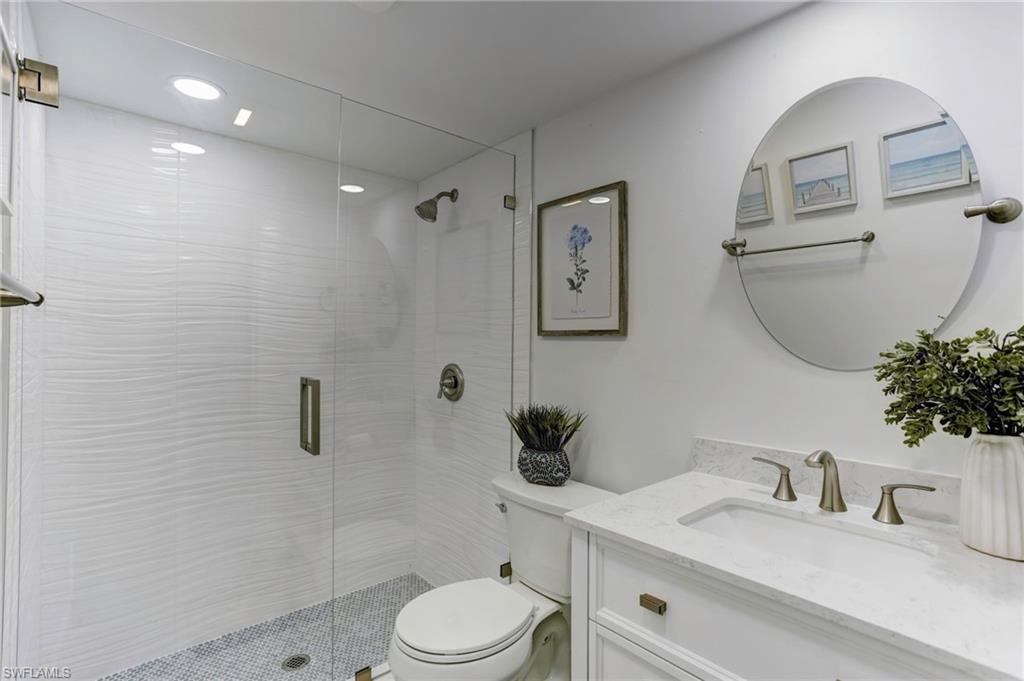 10842 Vanderbilt DR photo 18