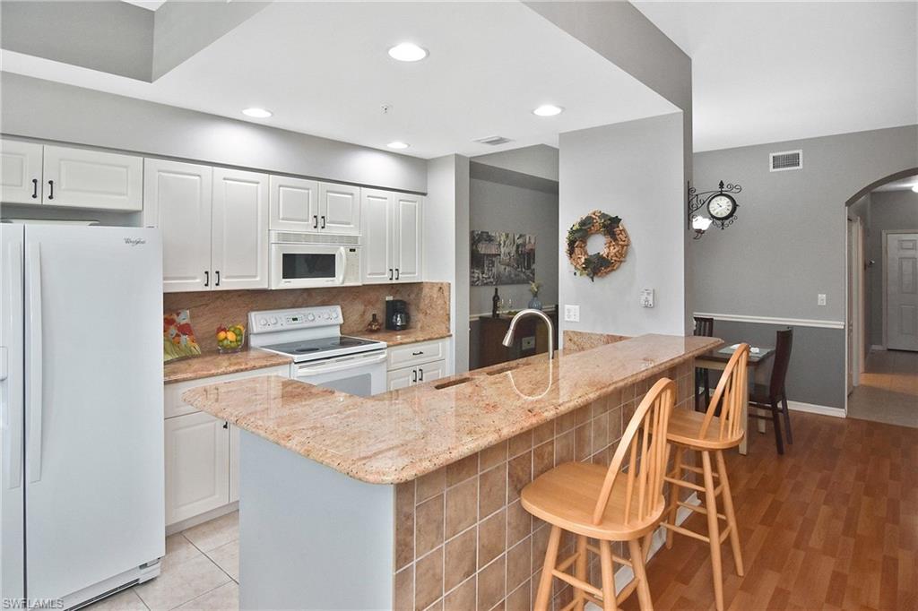 8076 Queen Palm LN 412 photo 12
