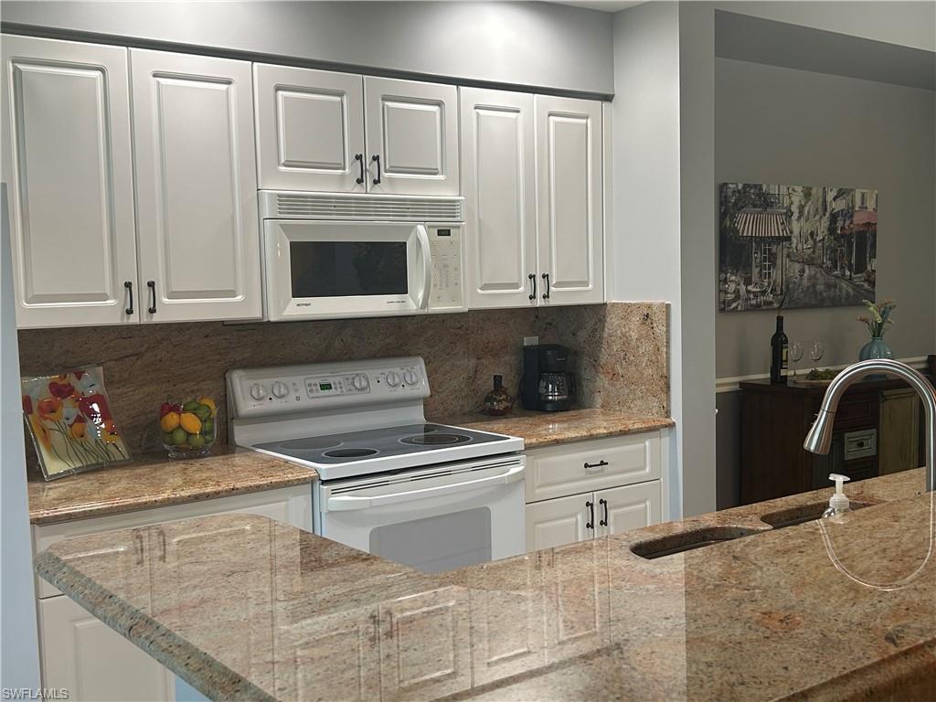 8076 Queen Palm LN 412 photo 10