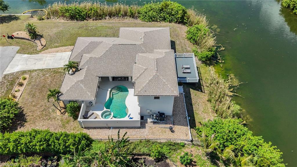 Not many homes offer so many opportunities to enjoy Florida right outside their front door!