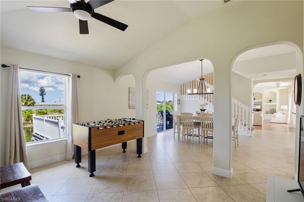 The flow of the home provides a lot of areas where family and friends can spend time together.