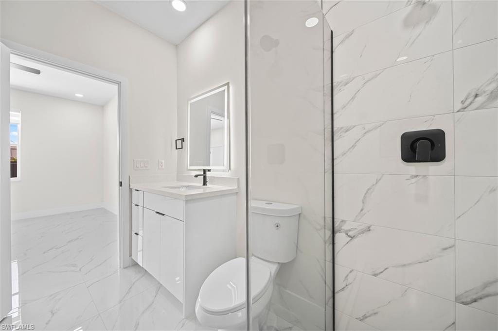 103 Diplomat PKWY E photo 12