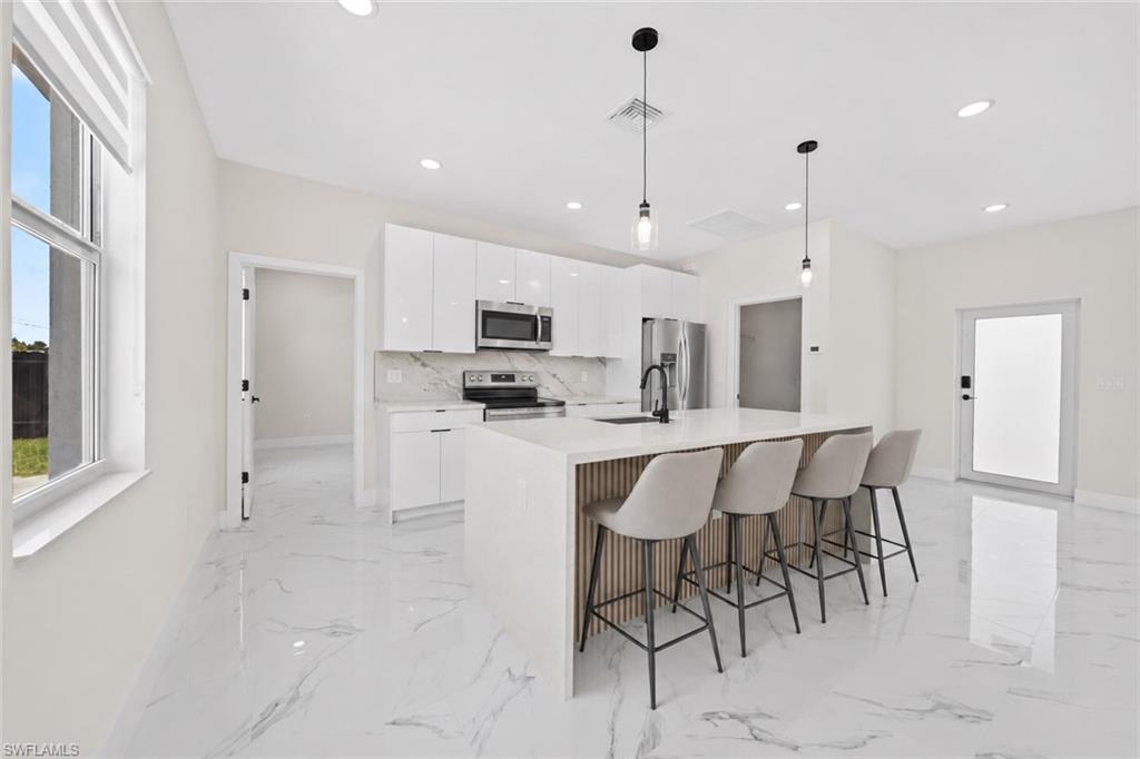 103 Diplomat PKWY E photo 10