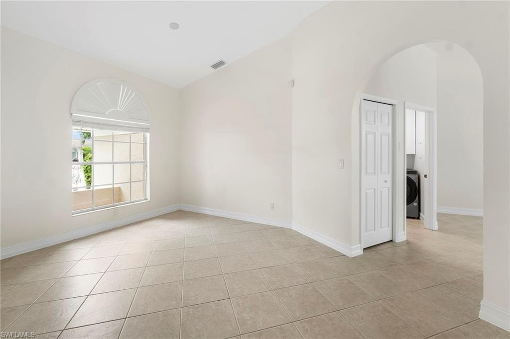 10340 Regent CIR photo 9