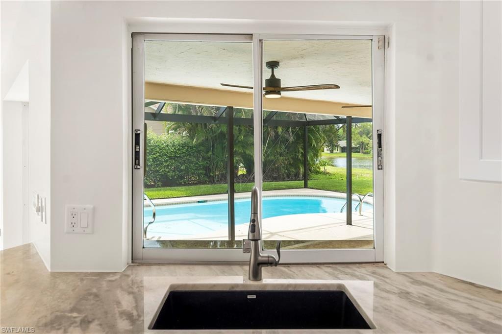 10340 Regent CIR photo 14