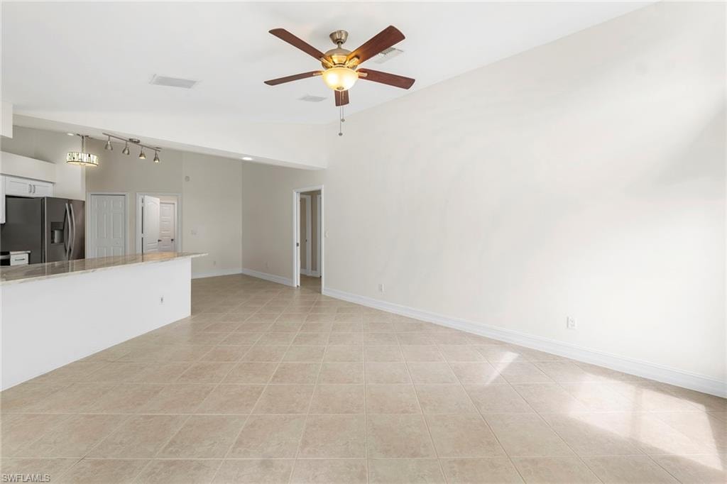10340 Regent CIR photo 18