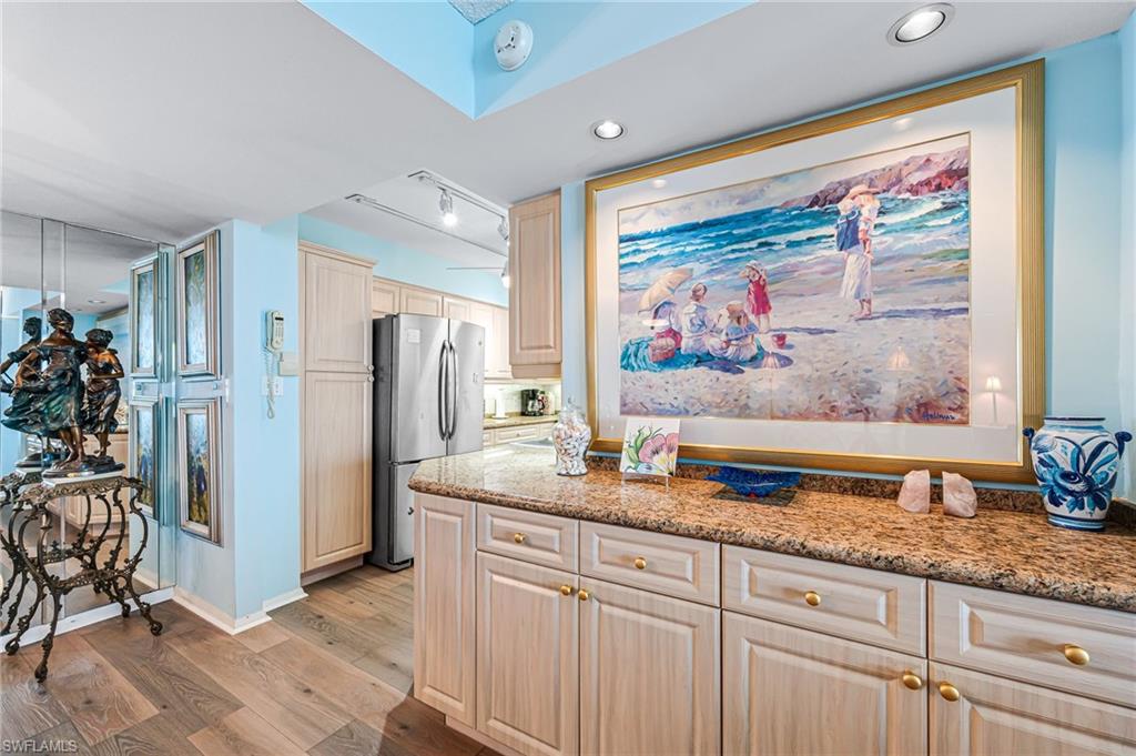 4001 Gulf Shore BLVD N 505