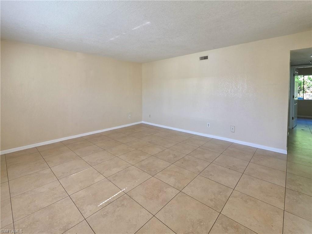 4621 Bayshore DR Q3