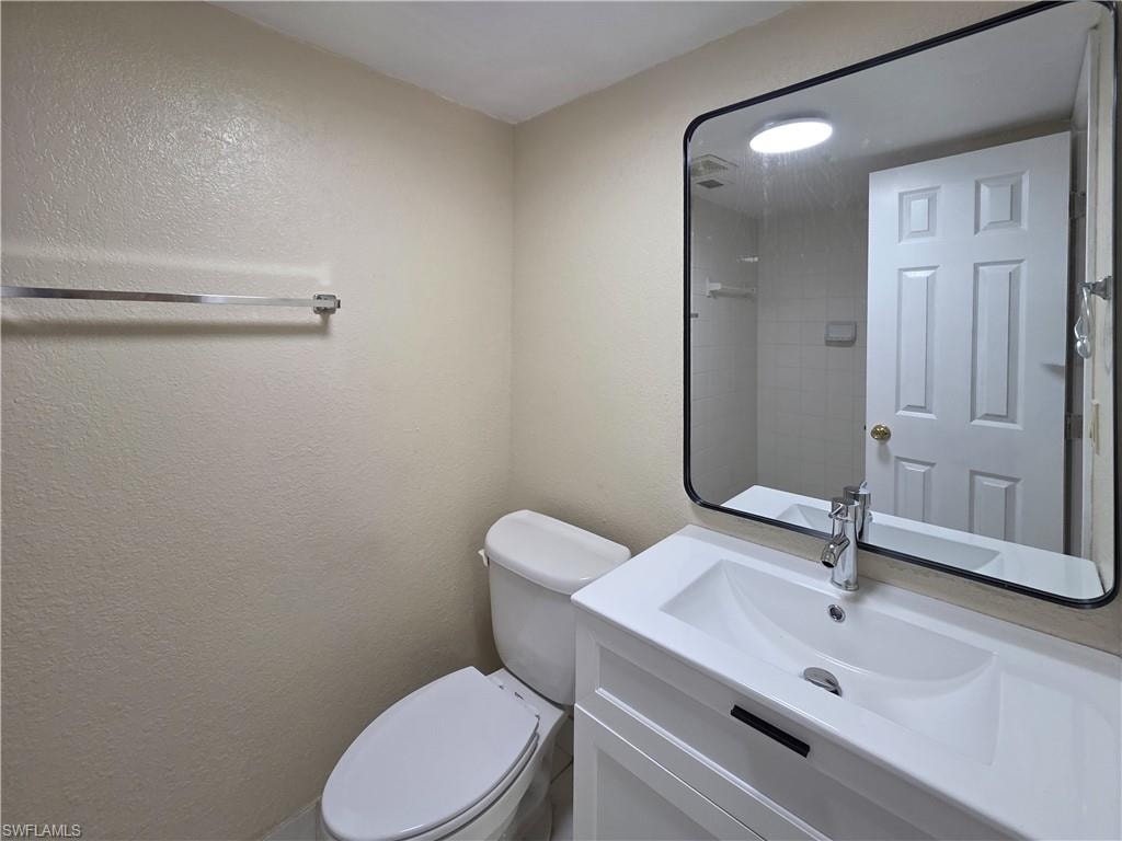 4621 Bayshore DR Q3