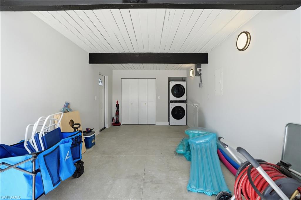 Extended 1.5 car garage with washer & dryer - Virtually Edited Image