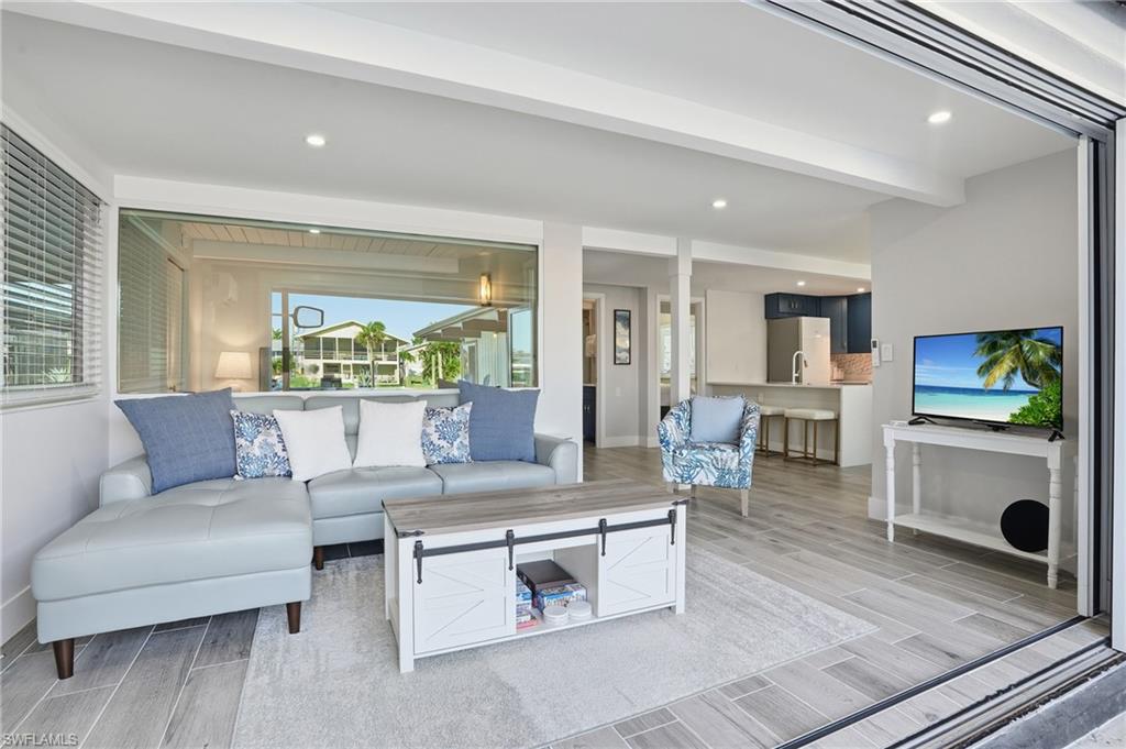 PANORAMIC SLIDERS tranforms the entire living space - Virtually Edited Image