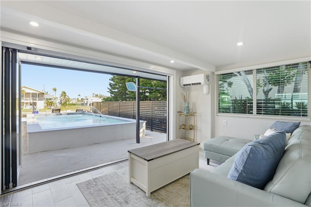 SEAMLESS INDOOR-OUTDOOR LIVING - Virtually Edited Image