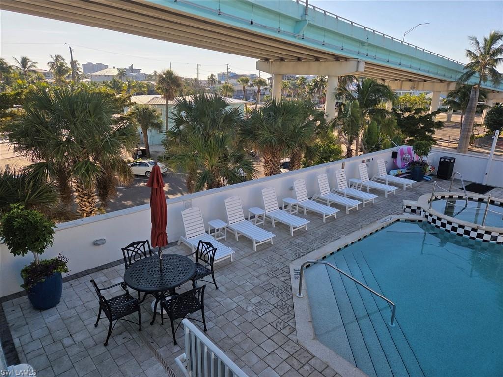 450 Old San Carlos BLVD SW 309