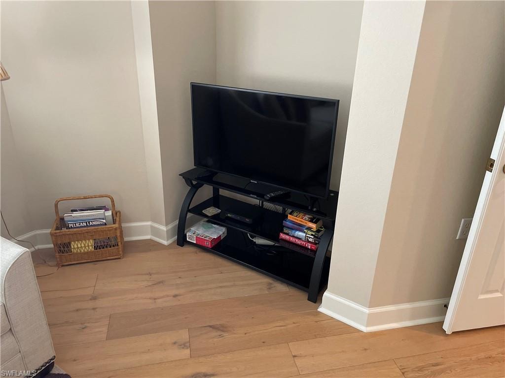 23781 Merano CT 201 photo 20
