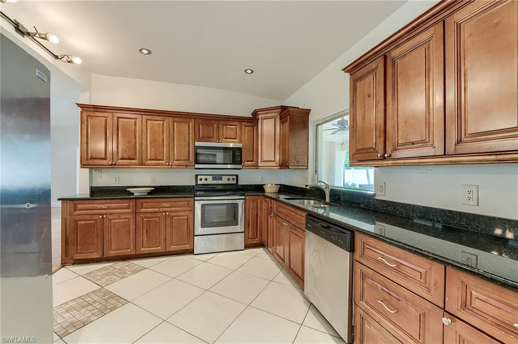 1443 Ricardo AVE photo 13