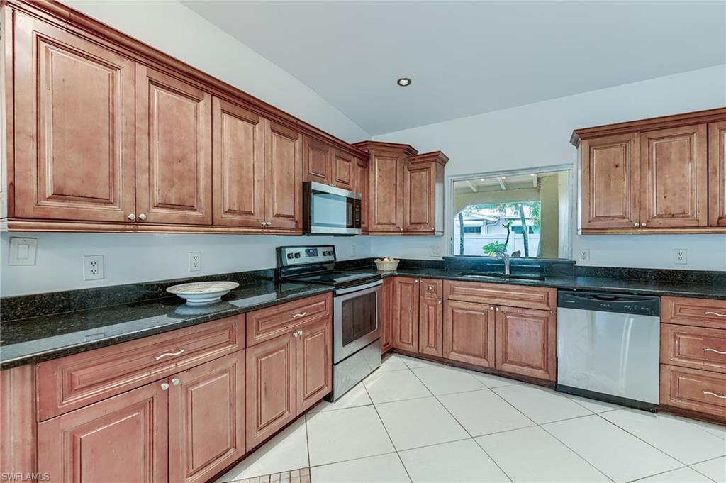 1443 Ricardo AVE photo 12