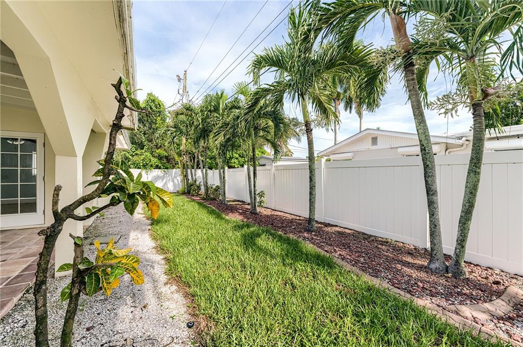 1443 Ricardo AVE photo 38
