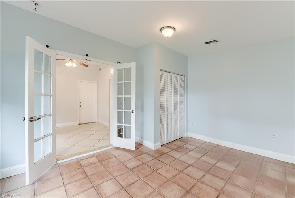 Den w Closet