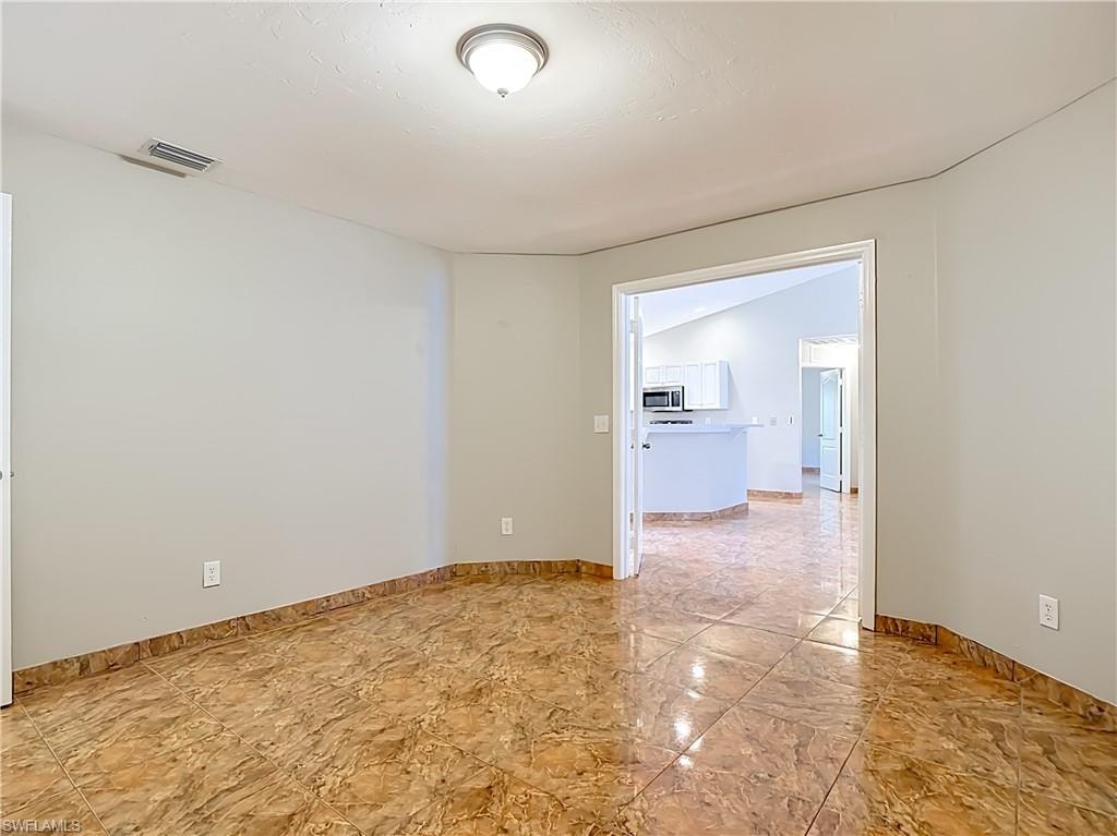 1066 Summa BLVD photo 10
