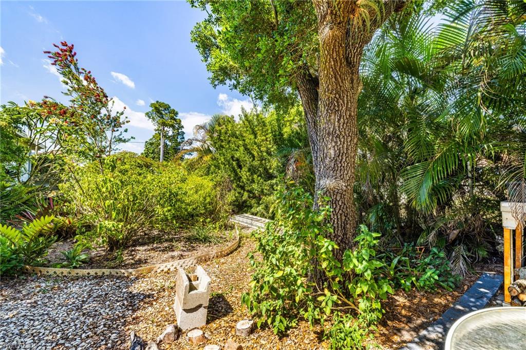 8164 Harrisburg DR photo 38