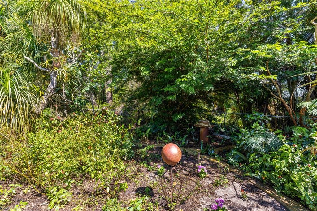 8164 Harrisburg DR photo 37