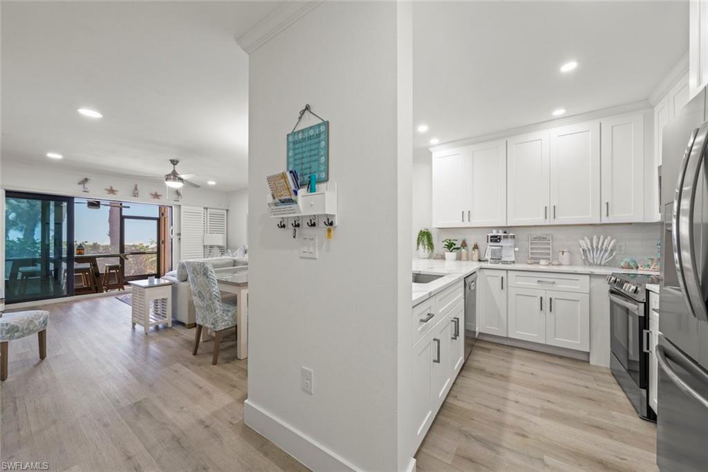 625 Nerita ST C photo 7