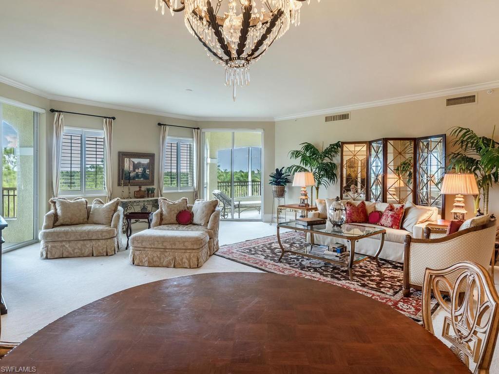 Spacious living room PLUS separate family room.
